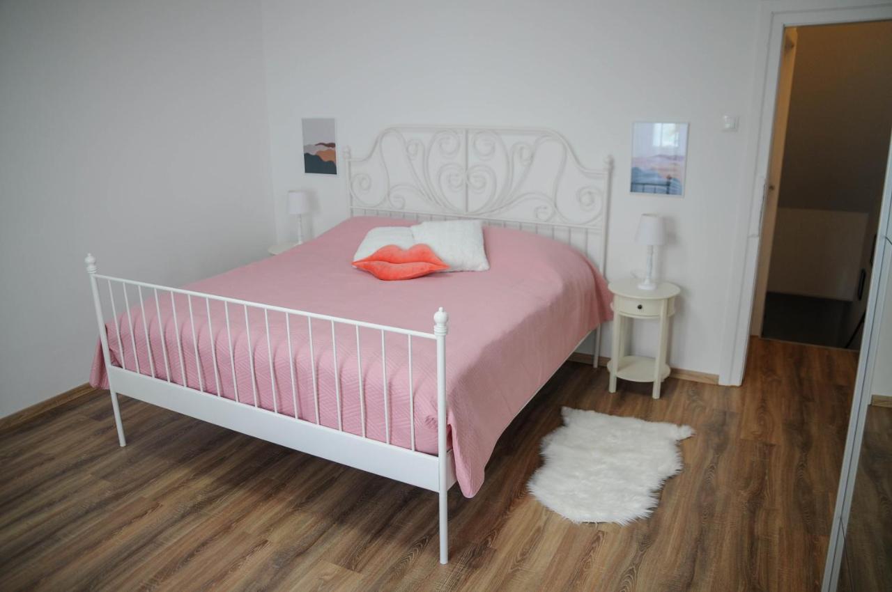 Apartman Gulliver In The Center, 10 Meters From The Sea With Private Parking In Natural Shade ราบัซ ภายนอก รูปภาพ